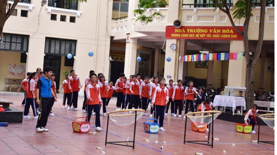 Học hai buổi/ngày: Giảm áp lực hay tăng gánh nặng?